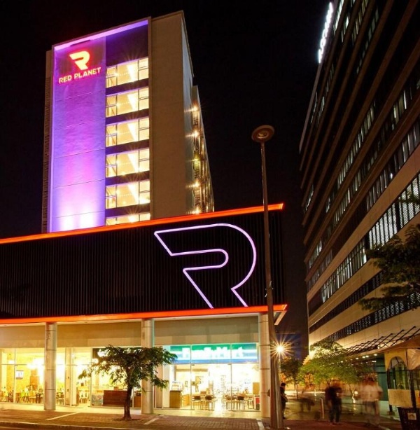 Red Planet Manila Aseana City Main image