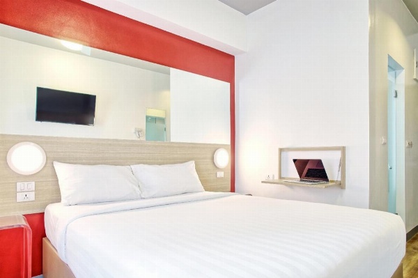 Red Planet Manila Aseana City image 30