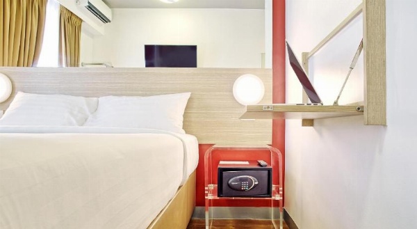 Red Planet Manila Aseana City image 34