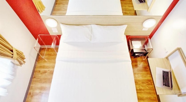 Red Planet Manila Aseana City image 35