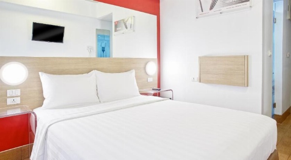 Red Planet Manila Aseana City image 36