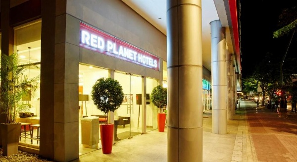 Red Planet Manila Aseana City image 8